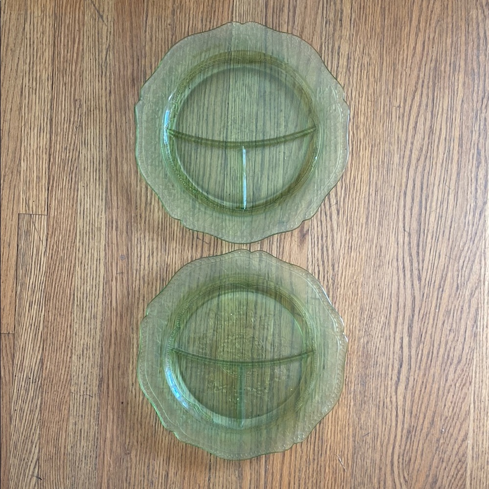 Elegant Green Glass Dinner Plates Depression Glass : Divided : x2 👀